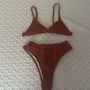 Brown high waisted bathingsuit